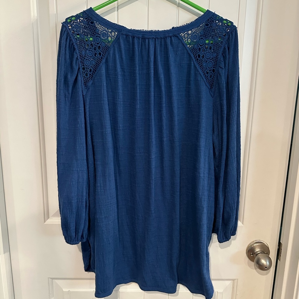 Max Studio Navy Blouse with Crochet Accents - Picture 4 of 8